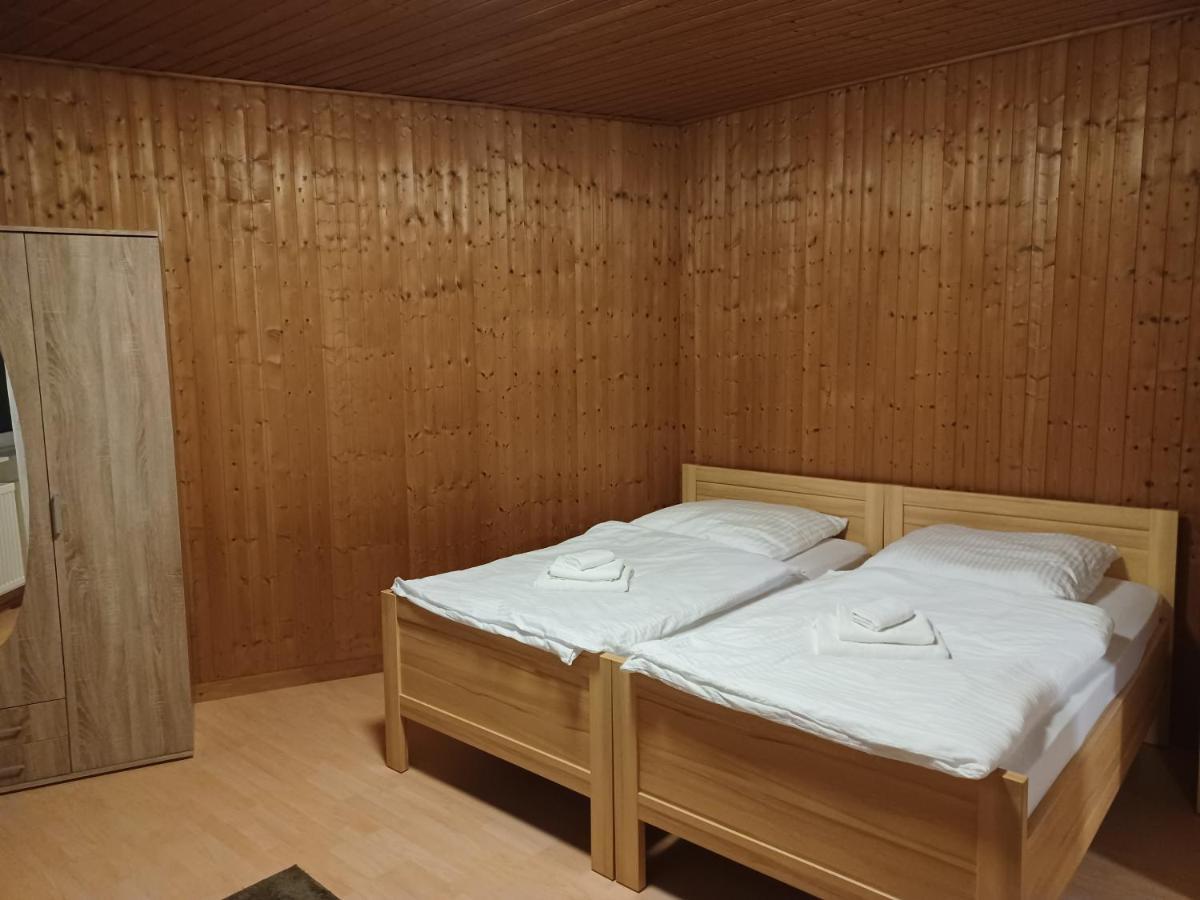 Ruhige Freistehender Bungalow Mit Parkplatz ベックム エクステリア 写真