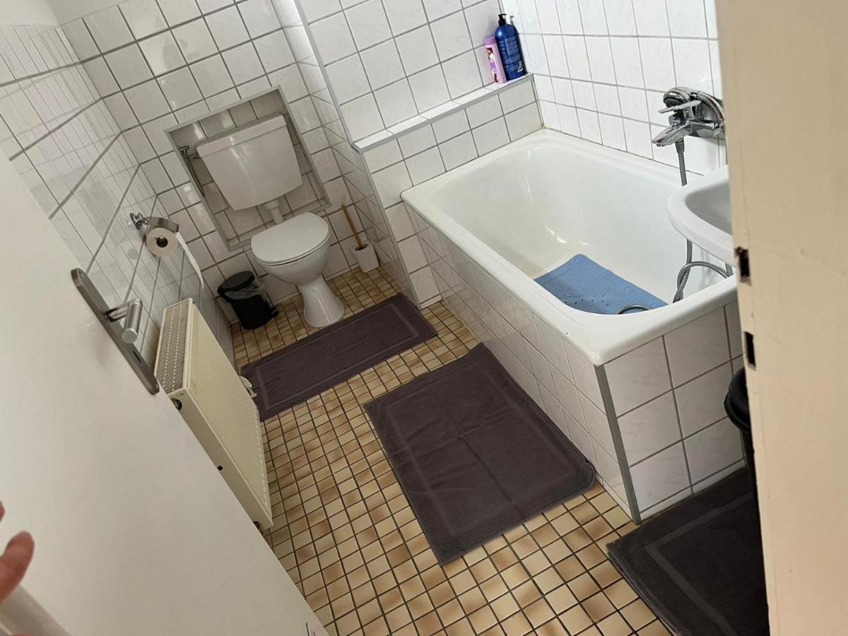 Ruhige Freistehender Bungalow Mit Parkplatz ベックム エクステリア 写真